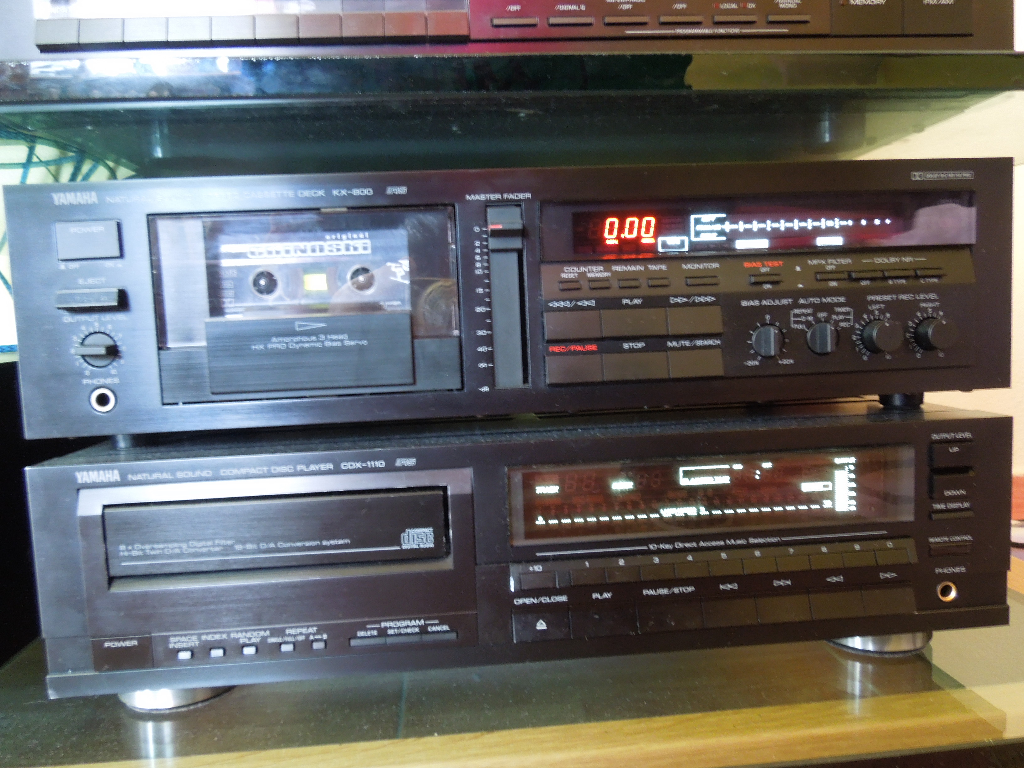 Yamaha kx-800 rok 1987 vaha 4,8kg Yamaha cdx 1110 rok (1988-89) vaha 14.2kg