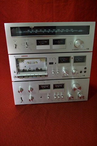 Pioneer tx-606 rok(1978-79) vaha4,6kg Pioneer ct-606 (1978-79) vaha 7,5kg Pioneer sa-706 rok(1978-79) vaha11,1kg 60wat,,,