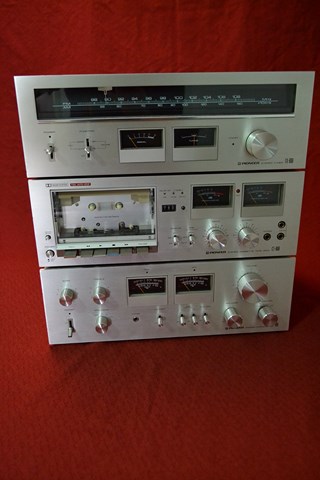 Pioneer tx-606 rok(1978-79) vaha4,6kg  Pioneer ct-606 (1978-79) vaha 7,5kg Pioneer sa-706 rok(1978-79) vaha11,1kg 60wat,,,