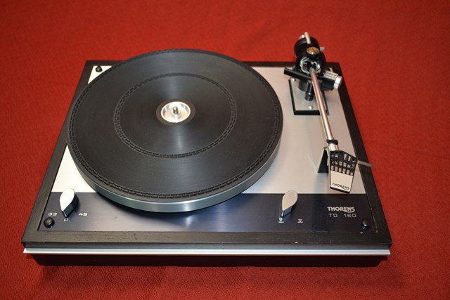 Thorens 160 rok(1972-1976) vaha8.5kg